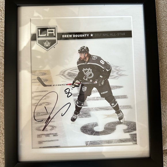 Los Angeles Kings Drew Doughty autograph picture - Picture 2 of 3